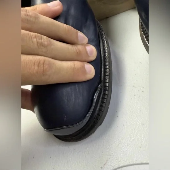 Louis Vuitton Runway Blue Leather
Metal Palace
Derby Shoes Sz 9 - Picture 15 of 15